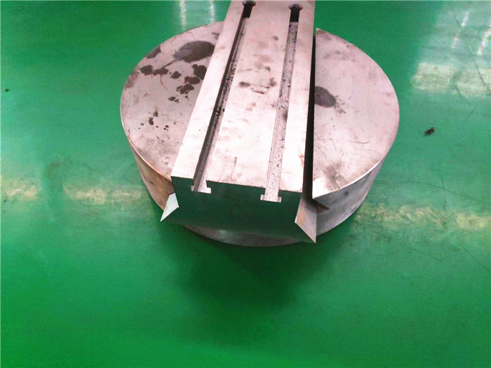 <a href='/fmsmxc/20140504054034.html'>閥門三面銑床</a>配件